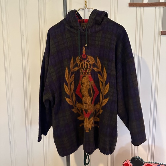 Vintage Express Oversized French Country Pullover. Plaid with lion crest. Medium - Picture 3 of 5